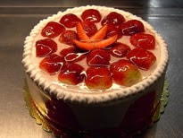 4-6 Kişilik Yaş Pasta - Çilekli Lezzet Keyfi